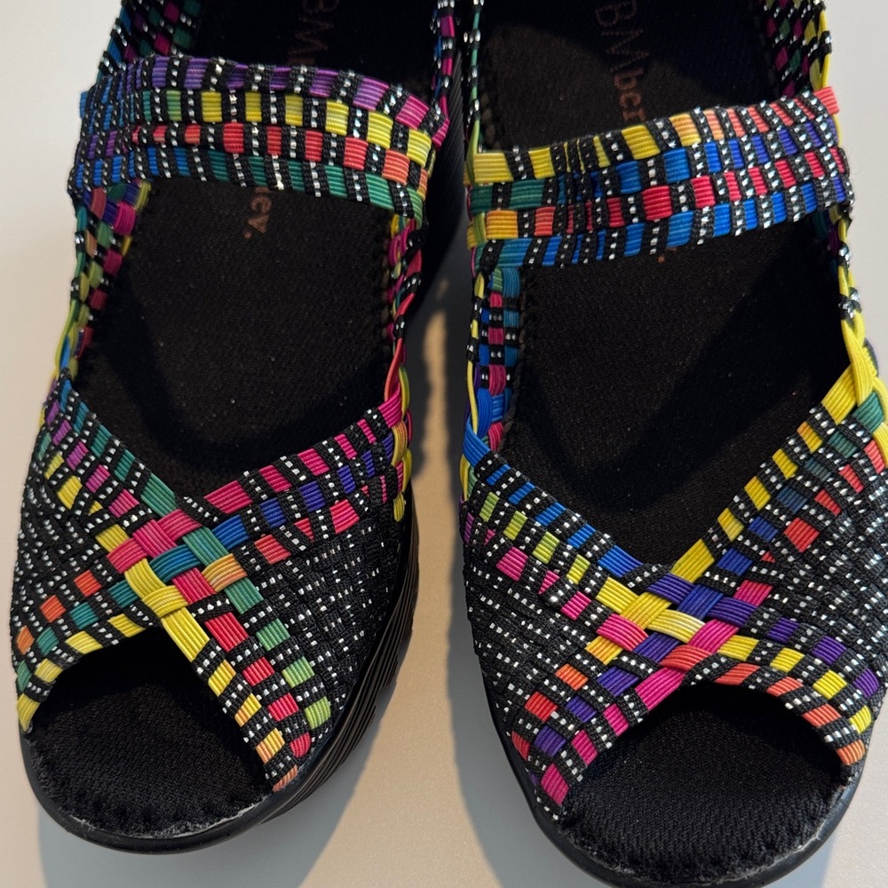Women's Multi-Color Woven Stretch Sandals